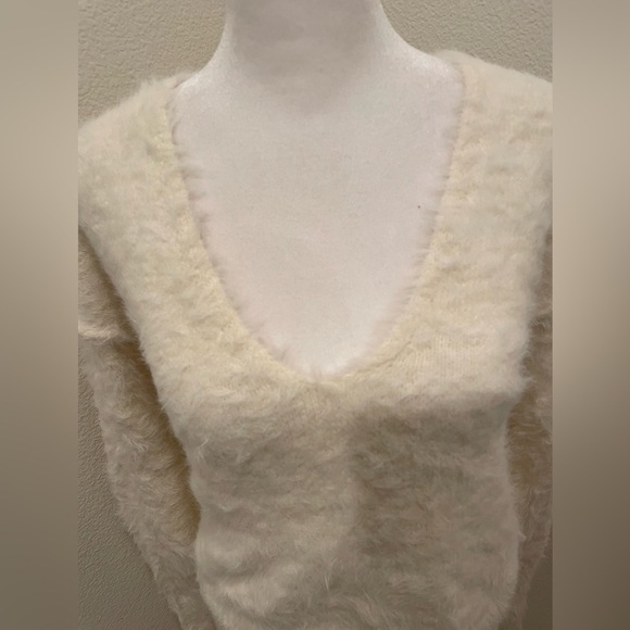 NWT Womens Free People Serendipity Faux Fur Sweater Size Small White Cream Color - Picture 5 of 14
